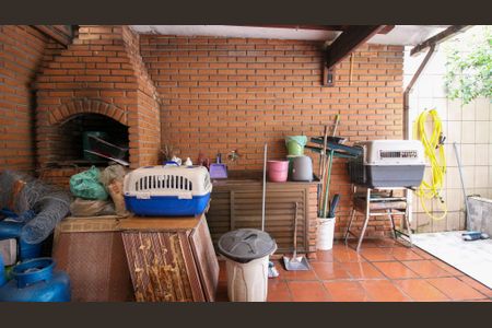 Casa à venda com 330m², 4 quartos e 4 vagas Casa à venda com 330m², 4 quartos e 4 vagasÁrea externa