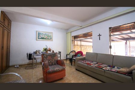 Casa à venda com 4 quartos, 330m² em Quinta da Paineira, São Paulo