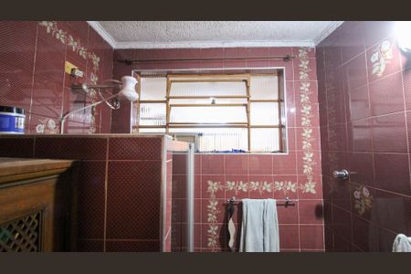Casa à venda com 330m², 4 quartos e 4 vagas Casa à venda com 330m², 4 quartos e 4 vagasBanheiro