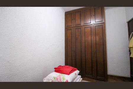 Casa à venda com 330m², 4 quartos e 4 vagas Casa à venda com 330m², 4 quartos e 4 vagasQuarto 1