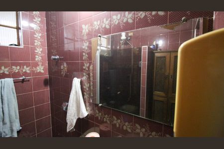 Casa à venda com 330m², 4 quartos e 4 vagas Casa à venda com 330m², 4 quartos e 4 vagasBanheiro