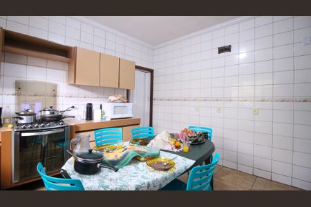 Casa à venda com 330m², 4 quartos e 4 vagas Casa à venda com 330m², 4 quartos e 4 vagasCozinha