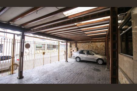 Casa à venda com 330m², 4 quartos e 4 vagas Casa à venda com 330m², 4 quartos e 4 vagasÁrea externa