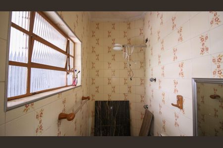 Casa à venda com 330m², 4 quartos e 4 vagas Casa à venda com 330m², 4 quartos e 4 vagasBanheiro