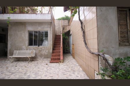 Casa à venda com 330m², 4 quartos e 4 vagas Casa à venda com 330m², 4 quartos e 4 vagasÁrea externa