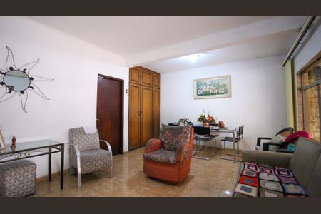 Sala de casa à venda com 4 quartos, 330m² em Quinta da Paineira, São Paulo