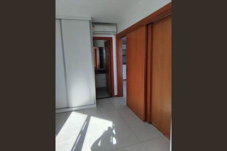 Quarto de apartamento para alugar com 1 quarto, 51m² em Caminho das Árvores, Salvador
