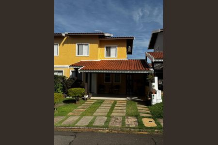 Casa à venda com 131m², 3 quartos e 4 vagas