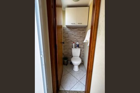 Casa à venda com 131m², 3 quartos e 4 vagas