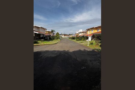 Casa à venda com 131m², 3 quartos e 4 vagas