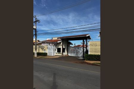 Casa à venda com 131m², 3 quartos e 4 vagas