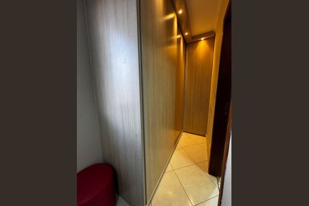 Casa à venda com 131m², 3 quartos e 4 vagas