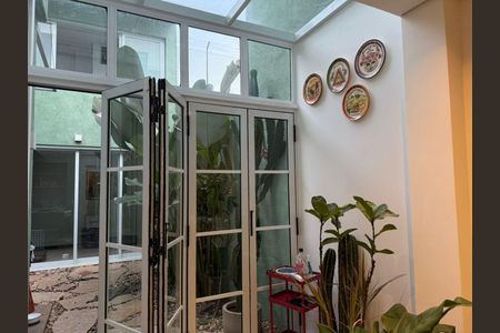 Casa à venda com 2 quartos, 150m² em Vila Nova Conceição, São Paulo