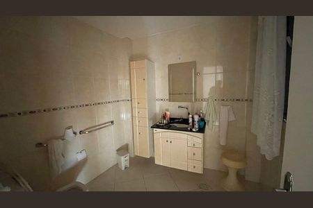 Apartamento para alugar com 80m², 2 quartos e 1 vaga Apartamento para alugar com 80m², 2 quartos e 1 vagaBanheiro