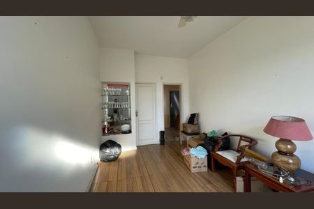 Sala de apartamento para alugar com 2 quartos, 80m² em Praia da Bandeira, Rio de Janeiro