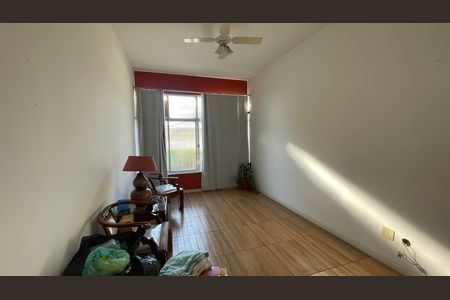 Sala de apartamento para alugar com 2 quartos, 80m² em Praia da Bandeira, Rio de Janeiro