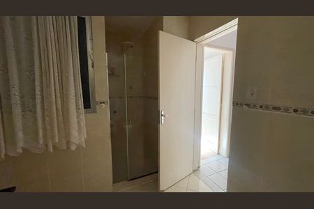 Apartamento para alugar com 80m², 2 quartos e 1 vaga Apartamento para alugar com 80m², 2 quartos e 1 vagaBanheiro