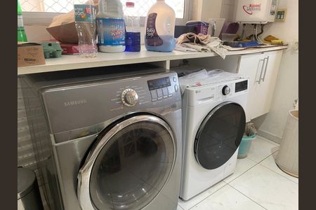Apartamento à venda com 237m², 4 quartos e 4 vagas