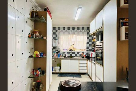 Casa à venda com 290m², 3 quartos e 2 vagas