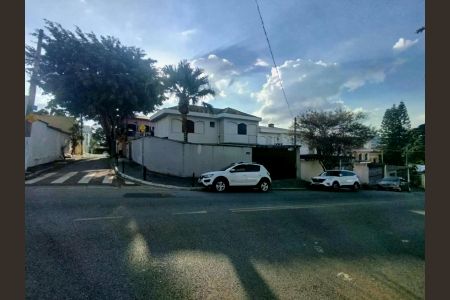 Casa à venda com 160m², 2 quartos e 2 vagas