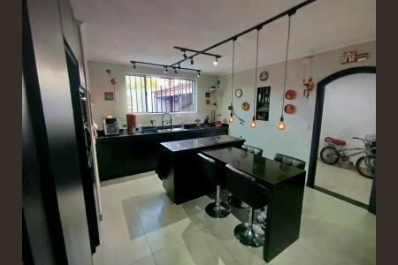 Casa à venda com 160m², 2 quartos e 2 vagas