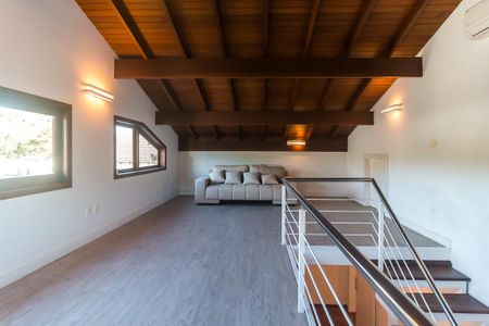 Casa de condomínio para alugar com 270m², 3 quartos e 2 vagas Casa de condomínio para alugar com 270m², 3 quartos e 2 vagasEscritório