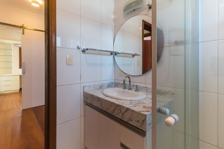 Casa de condomínio para alugar com 270m², 3 quartos e 2 vagas Casa de condomínio para alugar com 270m², 3 quartos e 2 vagasBanheiro