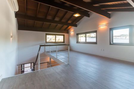 Casa de condomínio para alugar com 270m², 3 quartos e 2 vagas Casa de condomínio para alugar com 270m², 3 quartos e 2 vagasEscritório