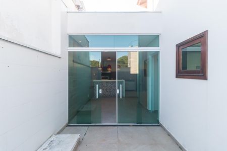 Casa de condomínio para alugar com 270m², 3 quartos e 2 vagas Casa de condomínio para alugar com 270m², 3 quartos e 2 vagasCorredor
