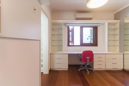 Casa de condomínio para alugar com 270m², 3 quartos e 2 vagas Casa de condomínio para alugar com 270m², 3 quartos e 2 vagasQuarto 1