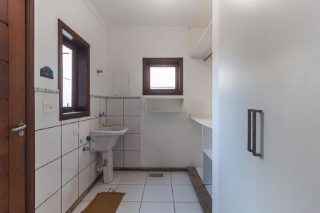 Casa de condomínio para alugar com 270m², 3 quartos e 2 vagas Casa de condomínio para alugar com 270m², 3 quartos e 2 vagasÁrea de Serviço