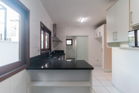 Casa de condomínio para alugar com 270m², 3 quartos e 2 vagas Casa de condomínio para alugar com 270m², 3 quartos e 2 vagasCozinha