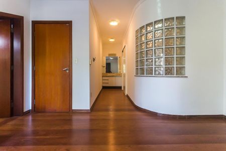 Casa de condomínio para alugar com 270m², 3 quartos e 2 vagas Casa de condomínio para alugar com 270m², 3 quartos e 2 vagasQuarto 3 - Suíte