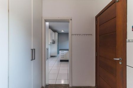Casa de condomínio para alugar com 270m², 3 quartos e 2 vagas Casa de condomínio para alugar com 270m², 3 quartos e 2 vagasÁrea de Serviço