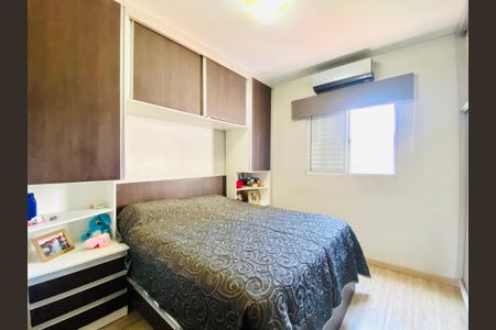 Casa à venda com 72m², 2 quartos e 1 vaga