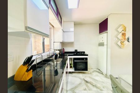 Casa à venda com 72m², 2 quartos e 1 vaga