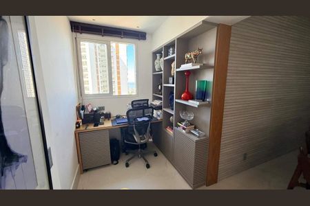 Apartamento à venda com 100m², 2 quartos e 1 vaga