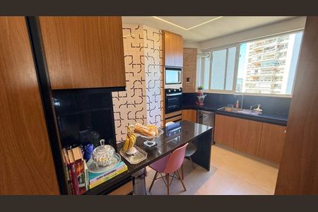 Apartamento à venda com 100m², 2 quartos e 1 vaga