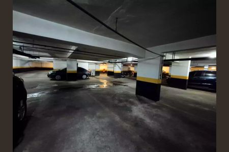Apartamento à venda com 97m², 2 quartos e 1 vaga