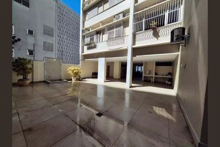 Apartamento à venda com 97m², 2 quartos e 1 vaga