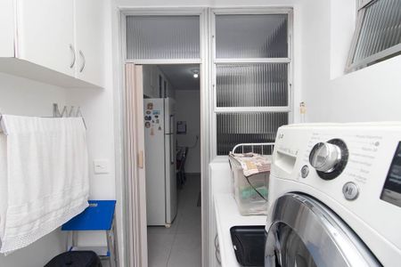 Apartamento à venda com 84m², 3 quartos e 1 vagaÁrea de Serviço