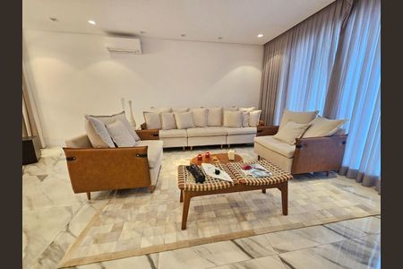 Casa à venda com 440m², 4 quartos e 4 vagas