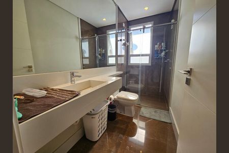Casa à venda com 440m², 4 quartos e 4 vagas