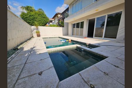 Casa à venda com 440m², 4 quartos e 4 vagas