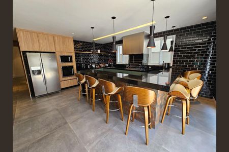 Casa à venda com 440m², 4 quartos e 4 vagas