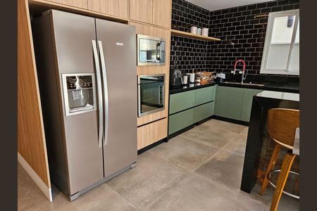Casa à venda com 440m², 4 quartos e 4 vagas