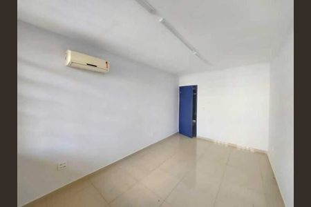 Casa à venda com 154m², 4 quartos e sem vaga