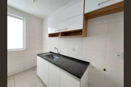 Casa à venda com 154m², 4 quartos e sem vaga