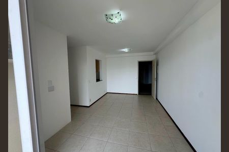 Apartamento à venda com 76m², 3 quartos e 2 vagas
