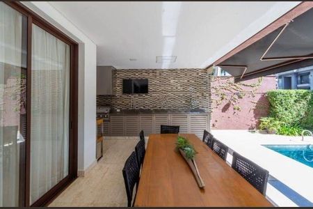 Casa à venda com 537m², 4 quartos e 8 vagas